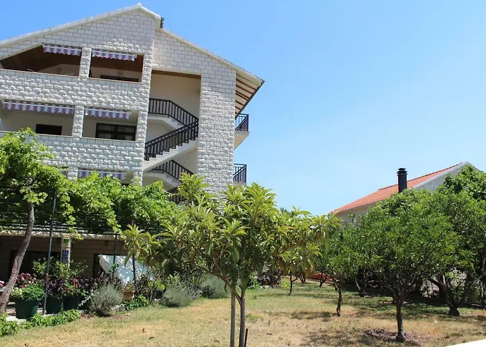 Apartments Sveti Anton
