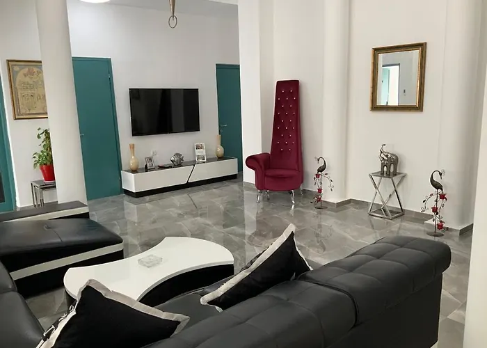 Villa Elie