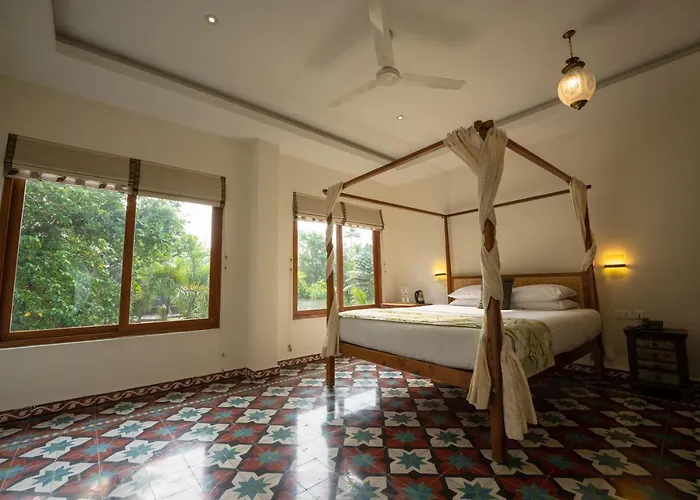 Ama Stays & Trails, Pathiramanal Villa